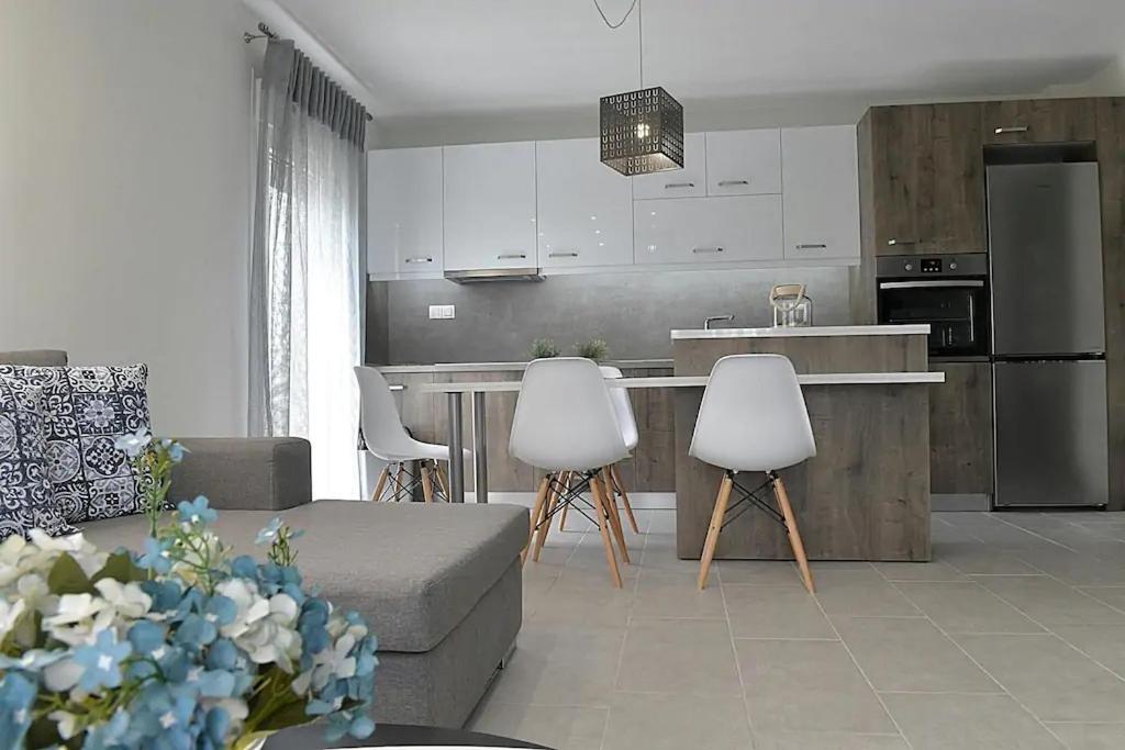 Crystallia Seaside Maisonette By Rentalspro- Néa Moudaniá Eksteriør bilde