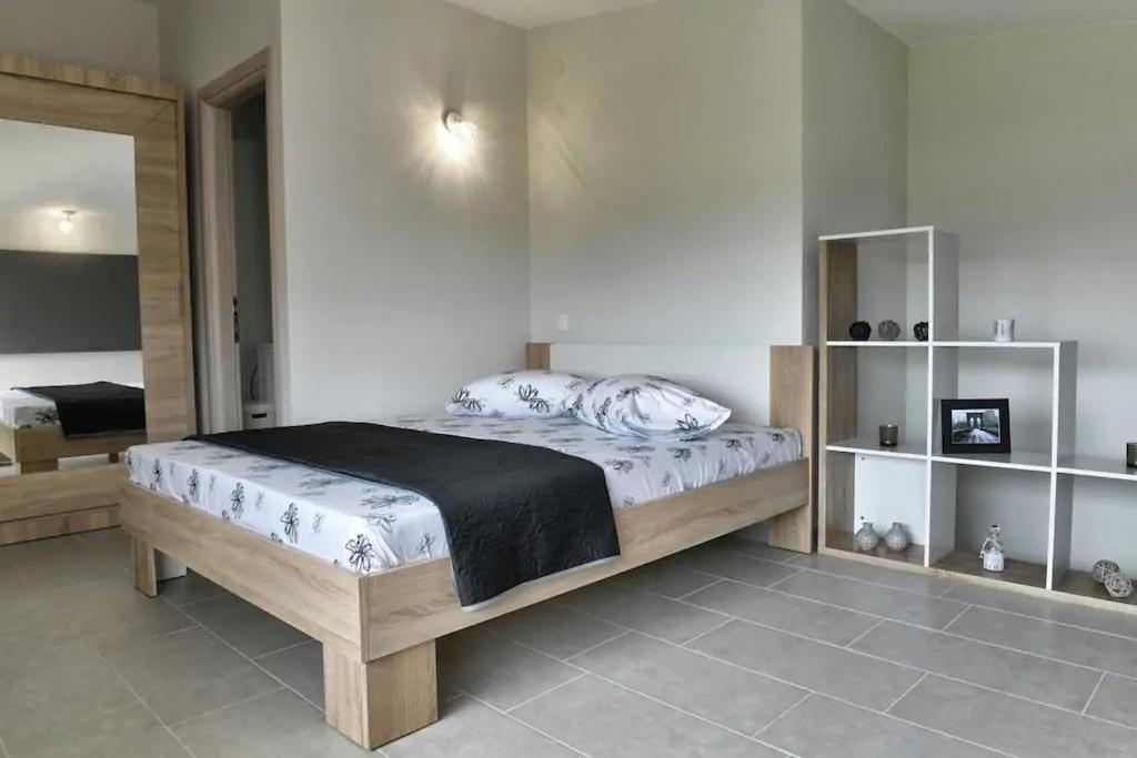 Crystallia Seaside Maisonette By Rentalspro- Néa Moudaniá Eksteriør bilde